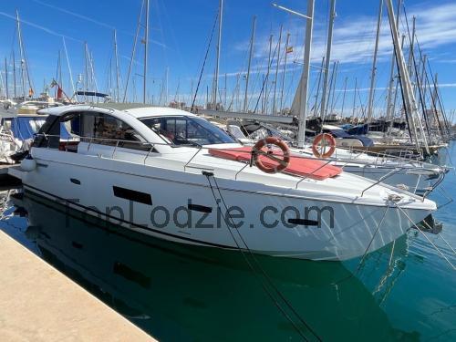 Sealine S450 karta techniczna i opinia